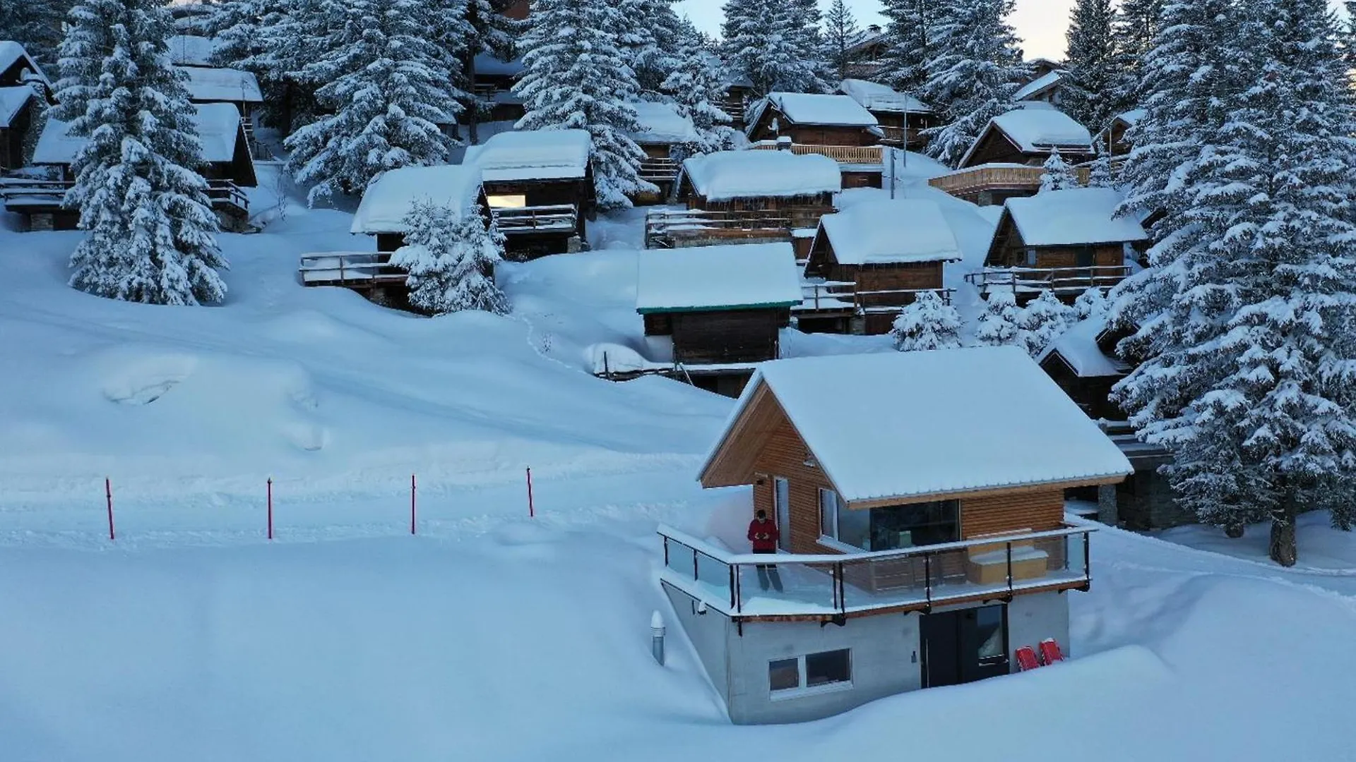 Chalet Neuf A Courchevel 1850, Pret Pour 6 Avec Ski Aux Pieds Et Wifi! - Fr-1-575-233