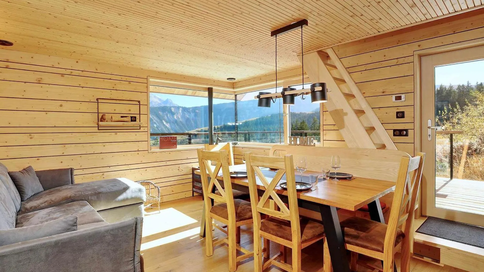 Chalet Neuf A Courchevel 1850, Pret Pour 6 Avec Ski Aux Pieds Et Wifi! - Fr-1-575-233